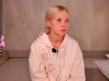 Chaturbate Live Porn of mikaelataron