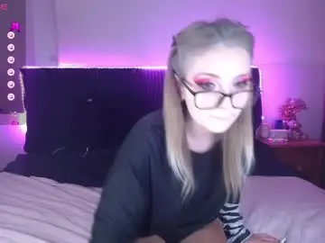 Chaturbate Adult Video Chat of shysweetrish