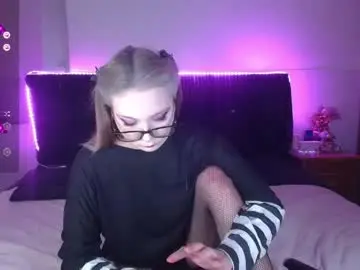 Chaturbate Sex Cam of shysweetrish