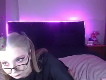 Chaturbate Watch Live Sex Cams of shysweetrish