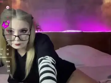 Chaturbate Adult Video Chat of shysweetrish