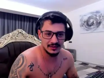 Chaturbate Sex Cam of jonnyporn1