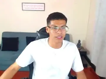 Chaturbate Sex Cam of valentino_08