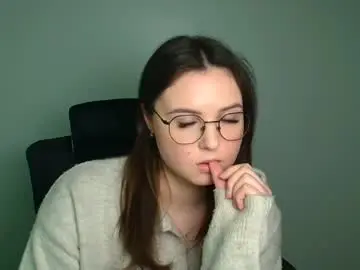 Chaturbate Live Sex Cam of alice_alic_e