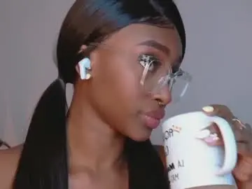 Chaturbate Free Porn Cam of ahvi_ebony
