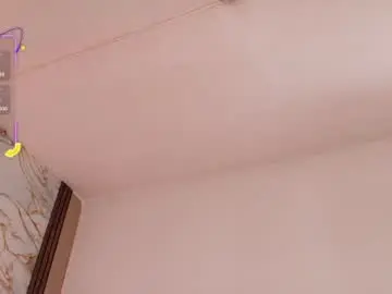 Chaturbate Nude Webcam of ahvi_ebony