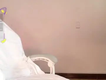 Chaturbate Nude Webcam of ahvi_ebony
