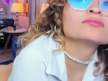 Chaturbate Live Sex Cam of emilyjonesss_