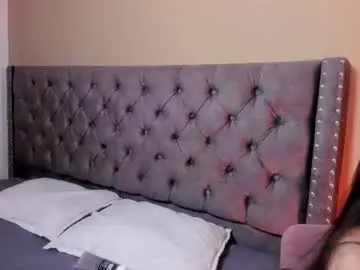 Chaturbate Live Sex Cam of mia_quinn__