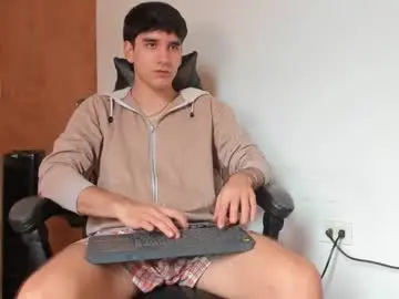 Chaturbate Free Live Porn of leo_jones389