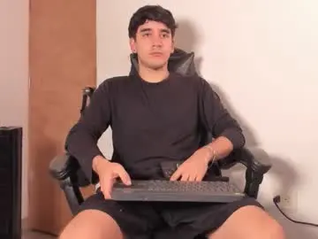 Chaturbate Free Porn Cam of leo_jones389