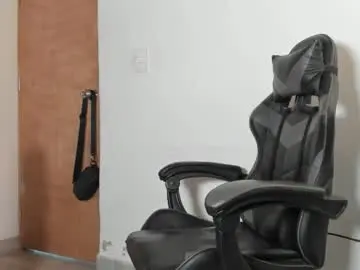 Chaturbate Best live sex cam show of leo_jones389