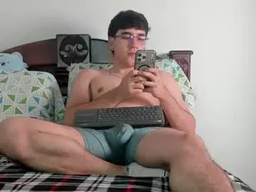 Chaturbate Adult Video Chat of leo_jones389
