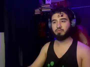 Chaturbate Live Sex Cam of artorias_4