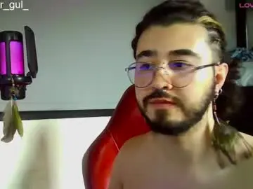 Chaturbate Live Sex Cam of artorias_4
