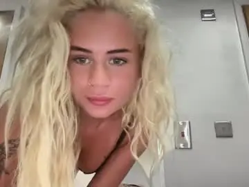 Chaturbate Live Sex Cam of allanarey151