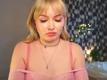 Chaturbate Live Sex Cam of shadowladyyy