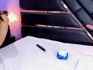 Chaturbate Live Sex Cam of emma_monserratt