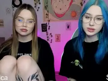 Chaturbate Live Sex Cam of _kitekat_