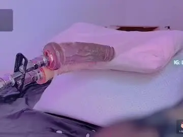 Chaturbate Watch Live Sex Cams of miawills1