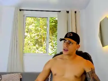 Chaturbate Live Sex of mr_adrian_