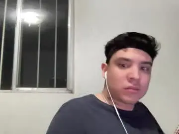 Chaturbate Free Porn Cam of garypinepineapple