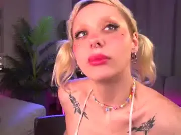 Chaturbate Free Porn Cam of nikkisilk