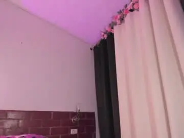 Chaturbate Free Live Porn of emmaclark_1