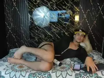 Chaturbate Sex Cam of massimo_vidal