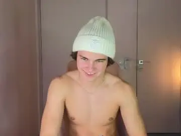 Chaturbate Free Porn Cam of whiteskyy_