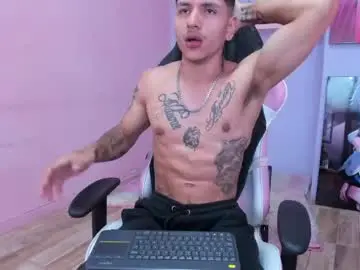 Chaturbate Watch Live Sex Cams of danteolsen