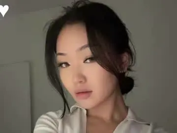 Chaturbate Live Sex Cam of elegant_vibes