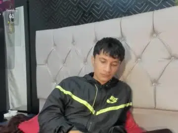 Chaturbate Live Sex Cam of elian_julian