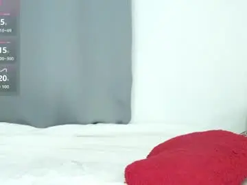 Chaturbate Live Sex Cam of ryan_mckenzziee