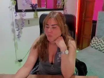 Chaturbate Best live sex cam show of julieta_star69