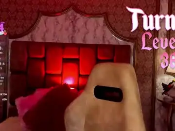 Chaturbate Live Sex Cam of soffiqueen