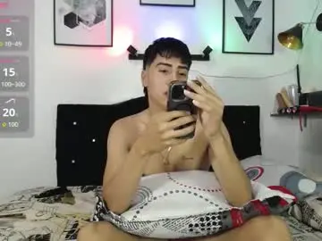 Chaturbate Adult Webcam of thomas_and_lyan