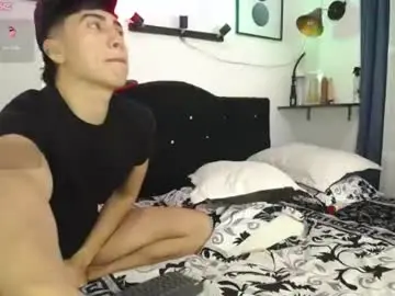 Chaturbate Free Porn Cam of thomas_and_lyan