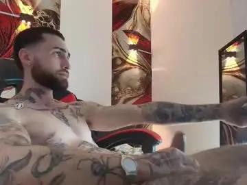 Chaturbate Nude Webcam of luke_davis01