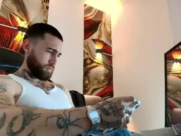 Chaturbate Live Sex Cam of luke_davis01