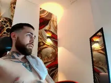 Chaturbate Live Sex Cam of luke_davis01