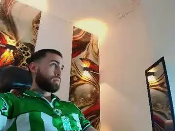 Chaturbate Live Sex of luke_davis01