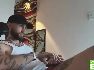 Chaturbate Live Sex Cam of luke_davis01
