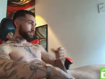 Chaturbate Free Porn Cam of luke_davis01