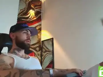 Chaturbate Live Sex Cam of luke_davis01
