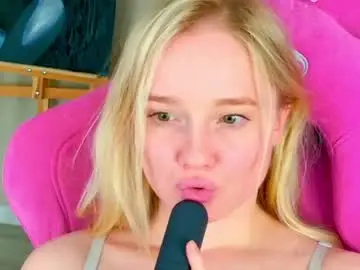 Chaturbate Sex Cam of shawty_miia