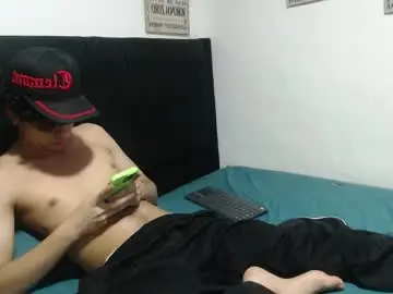 Chaturbate Live Sex Cam of alice_julls