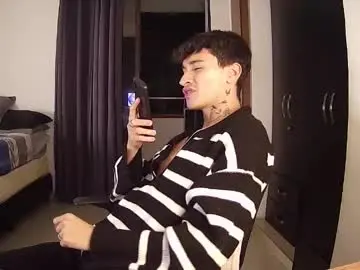 Chaturbate Free Live Porn of badboyx6969x