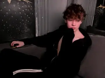 Chaturbate Watch Live Sex Cams of curlytwinkboy