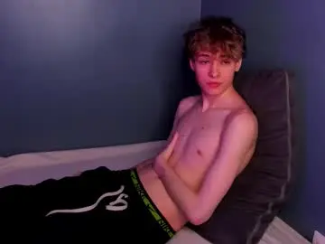 Chaturbate Sex Chat of curlytwinkboy